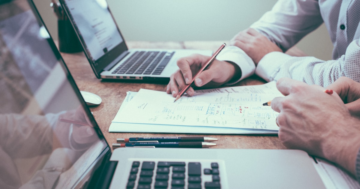 AI for Legal Document Review: Speed Up Analysis (Safely)