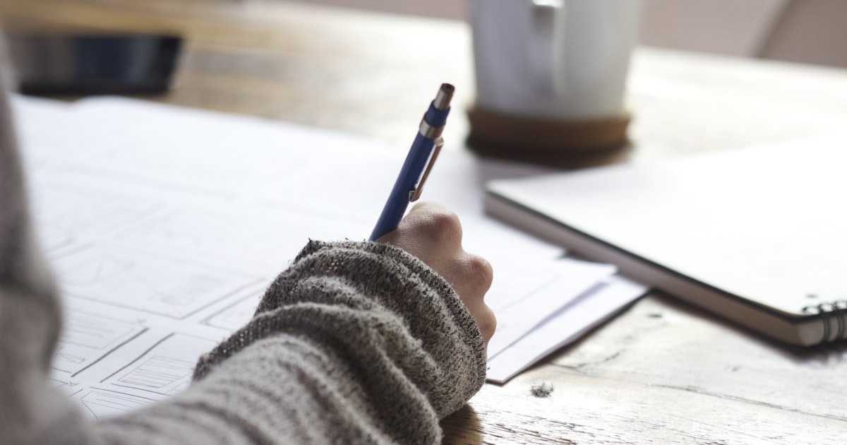 Claude Sonnet 4.6 Review: Best Use Cases for Professionals